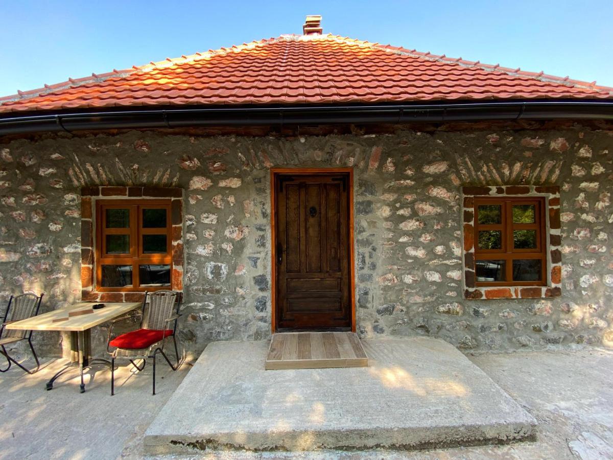 Apartment Old House Подгориця Екстер'єр фото