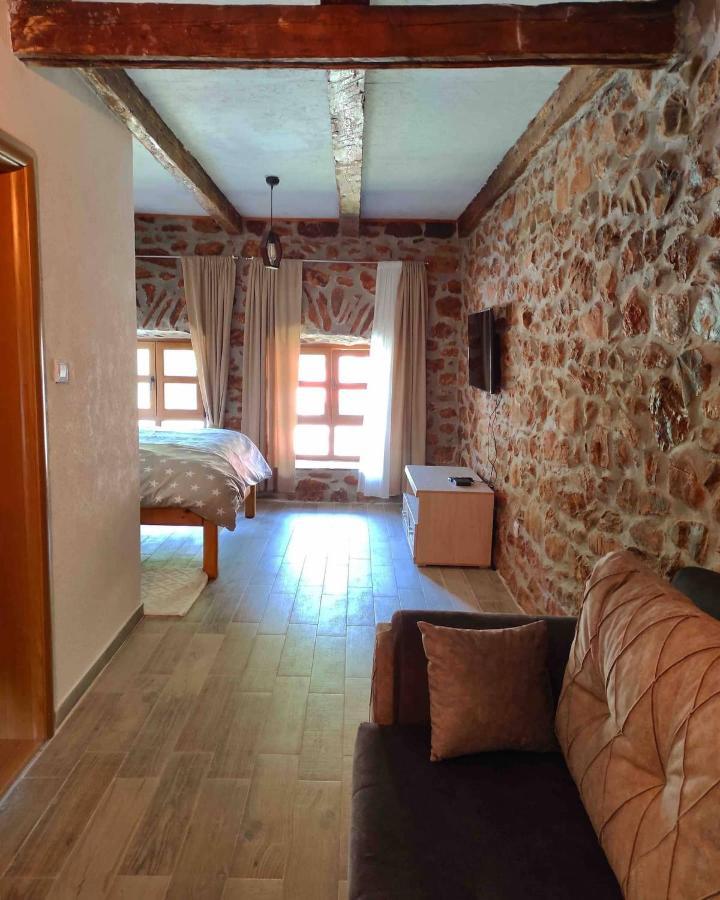 Apartment Old House Подгориця Екстер'єр фото